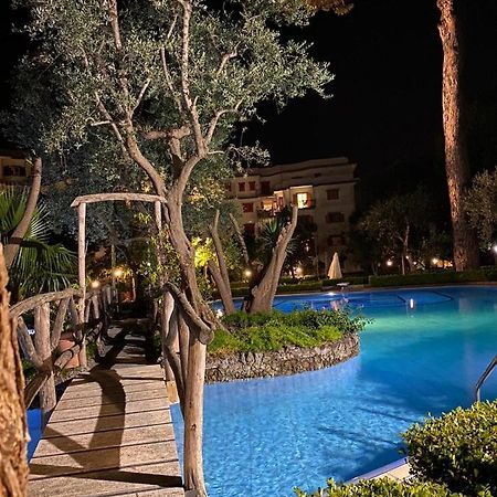 Sorrento Home E Flat Park And Pool ภายนอก รูปภาพ