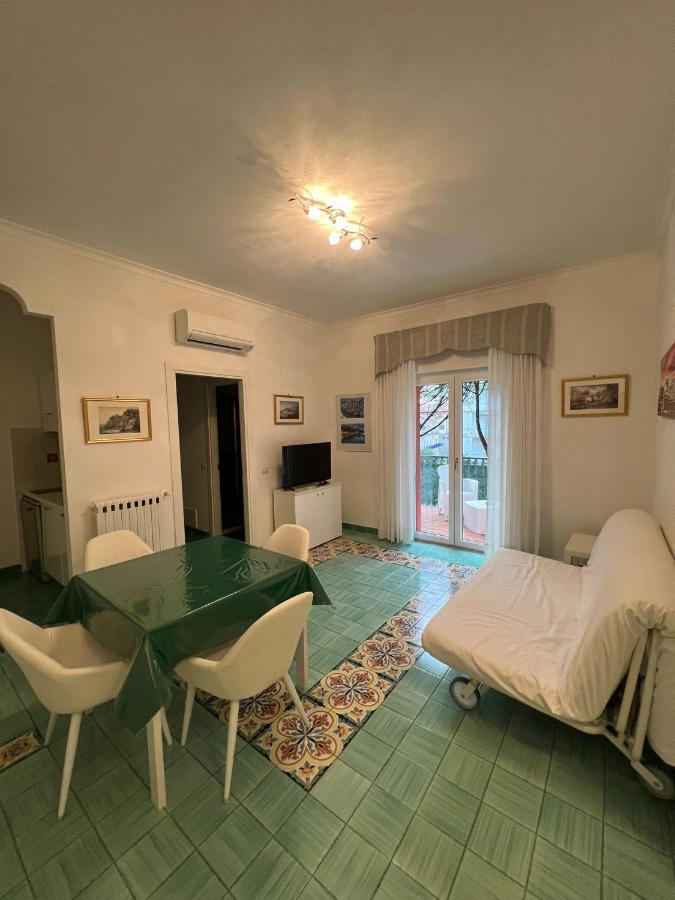 Sorrento Home E Flat Park And Pool ภายนอก รูปภาพ
