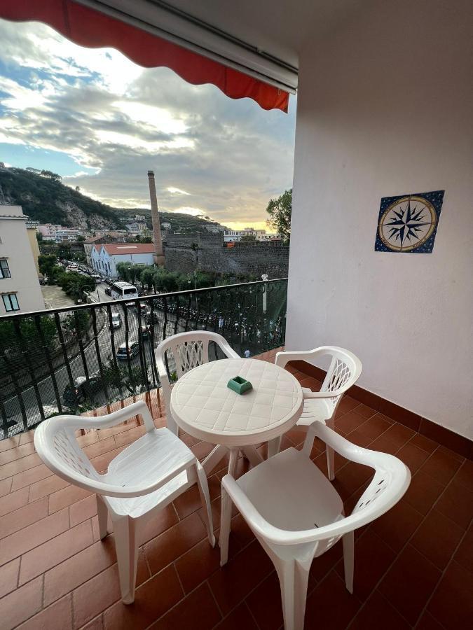 Sorrento Home E Flat Park And Pool ภายนอก รูปภาพ